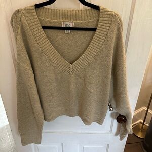 Urban Outfitters Cropped Women's Cream Sweater